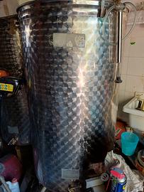 botti in acciaio per vino