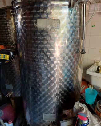 botti in acciaio per vino