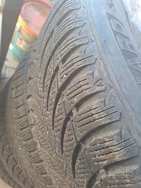 Gomme invernali usate 215/65 r16