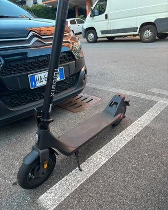 Monopattino elettrico xiaomi pari al nuovo