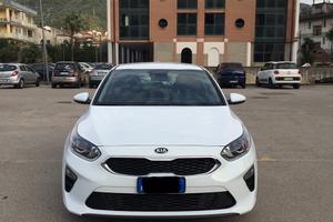 Kia ceed 1.4 gpl