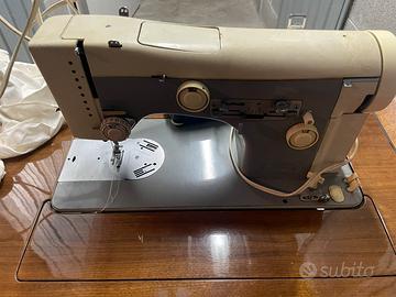 Necchi supernova Julia 534