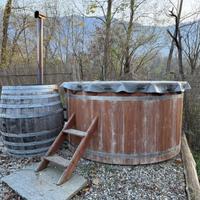HOT TUBE IN LEGNO