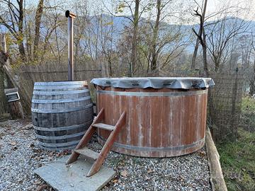 HOT TUBE IN LEGNO