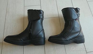 stivali moto donna nuovi misura 39