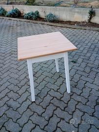 Tavoli modello PINNTORP IKEA