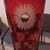 Vaso in vetro artistico della Transilvania rosso r