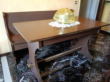 Tavolo con cassapanca