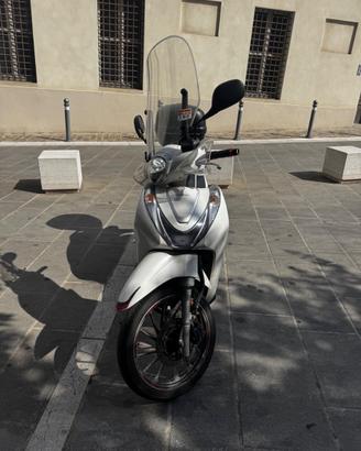 HONDA- SH- mode 125