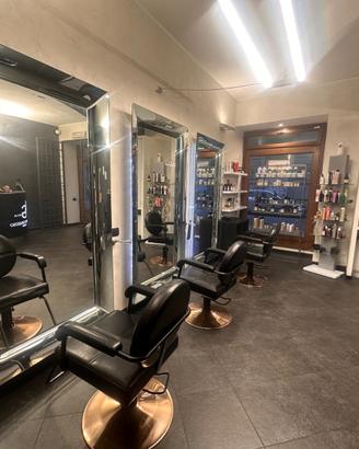 ARREDAMENTO COMPLETO SALONE PARRUCCHIERE –