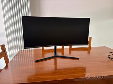 Monitor Gaming Samsung Ultrawide 34" Curvo (USB-C)