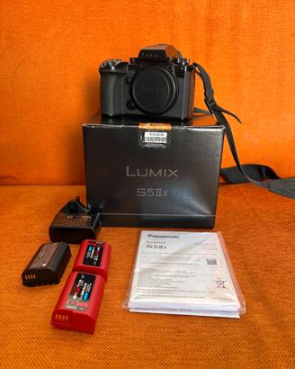 Lumix s5iix
