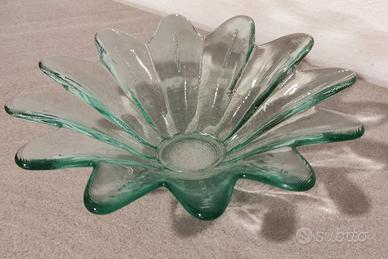 Ciotola decorativa anni '80 in vetro con design a 