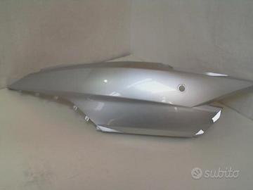 COPERTURA GRIGIA SOTTOSELLA SX BURGMAN SUZUKI 4721
