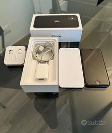 iPhone 8 64 GB grigio siderale