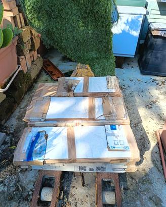 Piastrelle decorate bagno