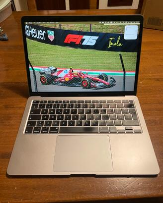 Macbook Air 13” 2020 i5 8GB RAM 512 SSD