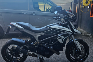 Hyperstrada/hypermotard 821