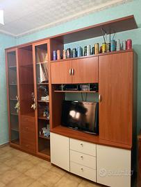 Parete attrezzata - TRATTABILE - Via Vito Raffa