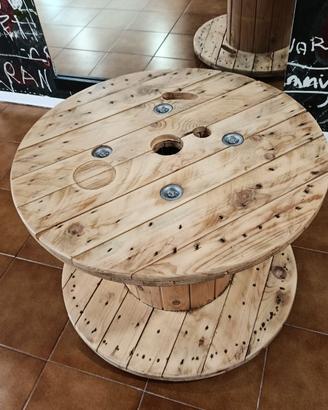 Tavolo in legno da bobina - Riciclo creativo