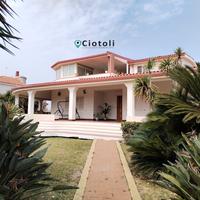 Villa in splendida posizione | Zona Isola