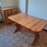 tavolo e credenza