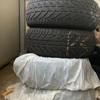 Gomme invernali Bridgestone 215/50 R17