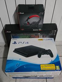 Ps4 tenuta veramente bene, cuffie, mouse e tastie