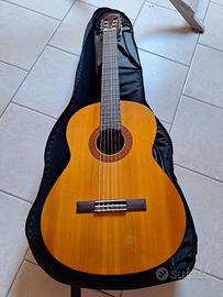 chitarra Yamaha C40 nuova