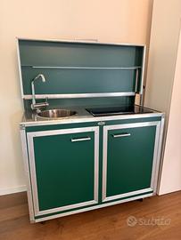 Mini Cucina a scomparsa trasportabile