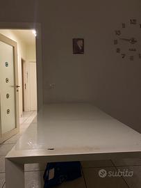 Tavolo grande bianco allungabile