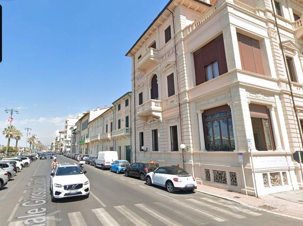 Quadrilocale con terrazza e vista mare