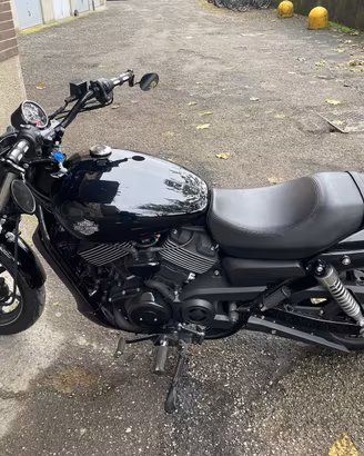 Harley Davidson 750 street