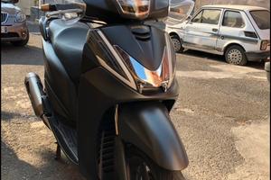 Honda SH 300 sport