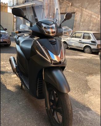 Honda SH 300 sport