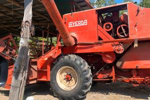 Mietitrebbia laverda m100