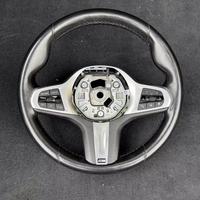 Volante BMW Serie G M-Sport con comandi