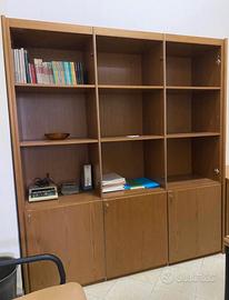 MOBILI DA UFFICIO IN LEGNO DI NOCE