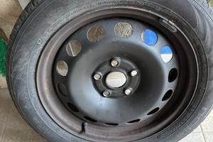 4 Cerchi in acciaio 16” Audi+ pneumatici invernali