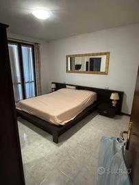 Matrimoniale con comodini assemblati