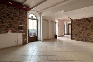 Locale commerciale centrale