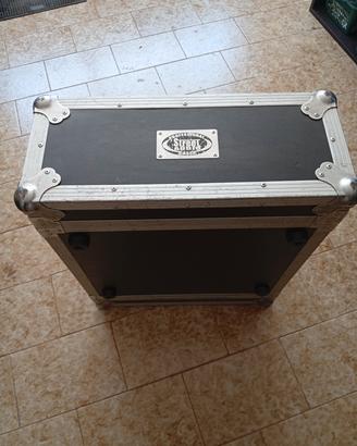 FLYTH CASE PER AMPLIFICATORI E/O PROCESSORI 