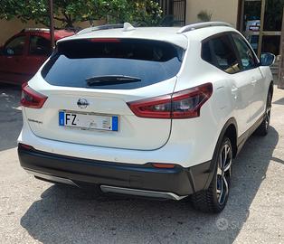 Nissan Qashqai tekna 1.5 dci 110cv