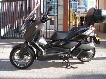 Yamaha X-Max 300 Tech Max - 3296 km