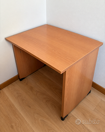 Scrivania compatta da ufficio 80x60 cm