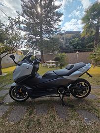 YAMAHA T MAX 560 TECH MAX - CERAMIC GREY -
