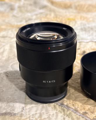 Sony 85 1.8