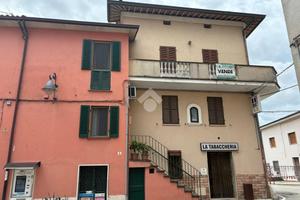 3 LOCALI A BASTIA UMBRA