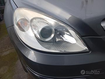 Fanale anteriore destro Mercedes classe b w245 ann