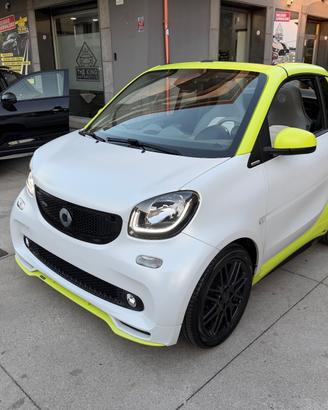 Smart ForTwo BRABUS 0.9 Turbo twinamic cabrio 109c